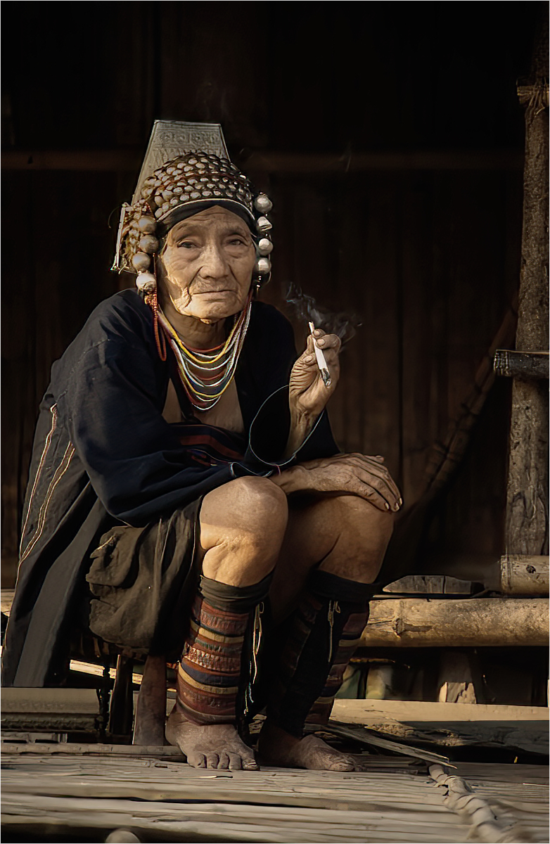 Karen Elder, Thailand