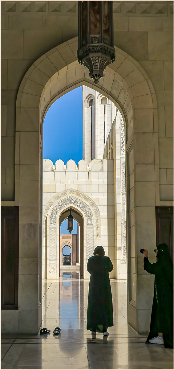 A picture around every corner by Doris Marjoram A picture around every corner