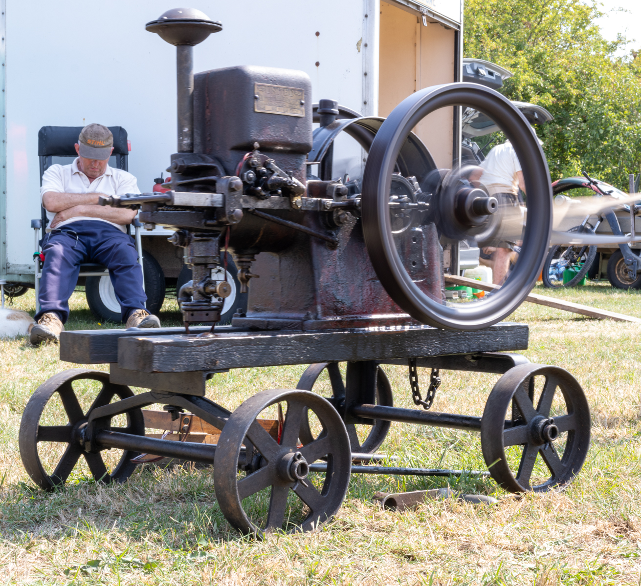 The Machnie never sleeps by Karen Hackney The Machnie never sleeps