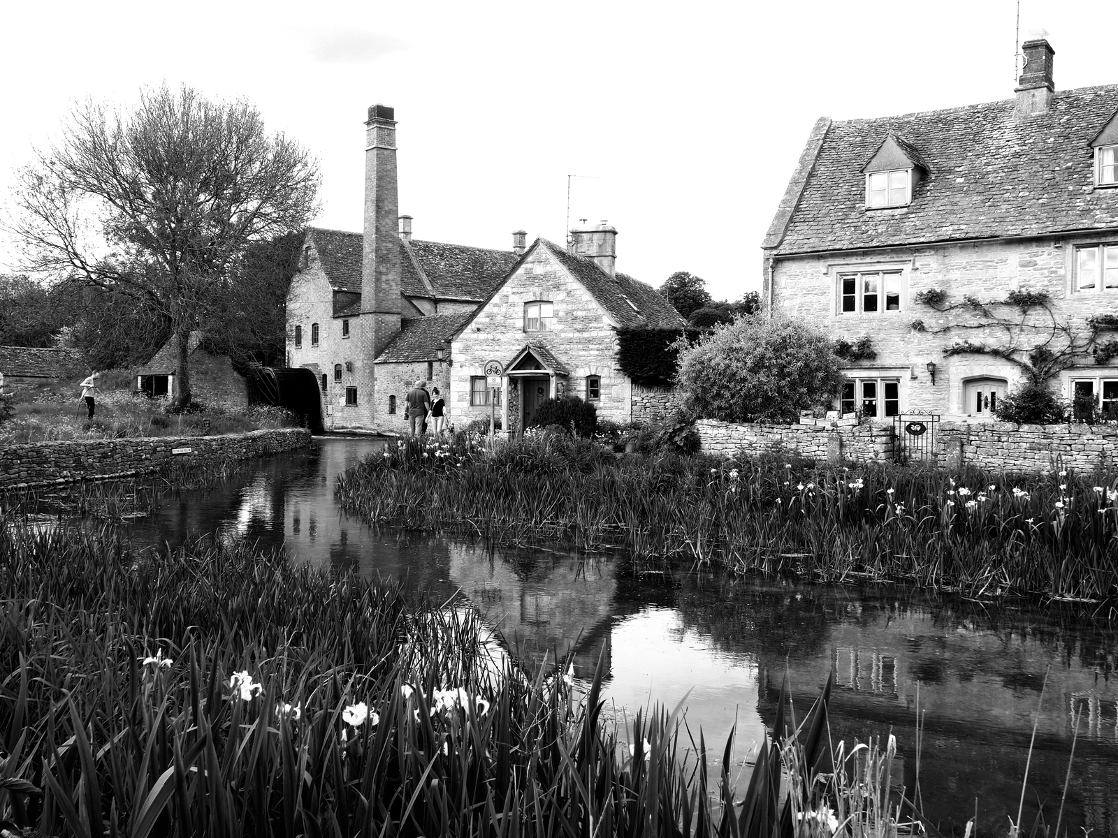 Lower Slaughter by Gordon Hart Lower Slaughter