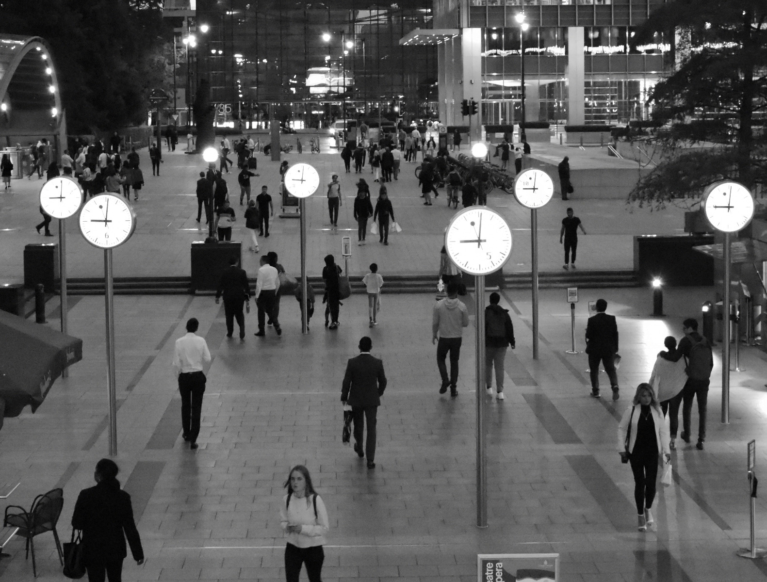 CANARY WHARF CLOCKS