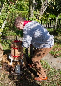 Apple pressing