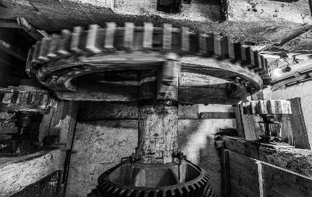 B&W Gear
