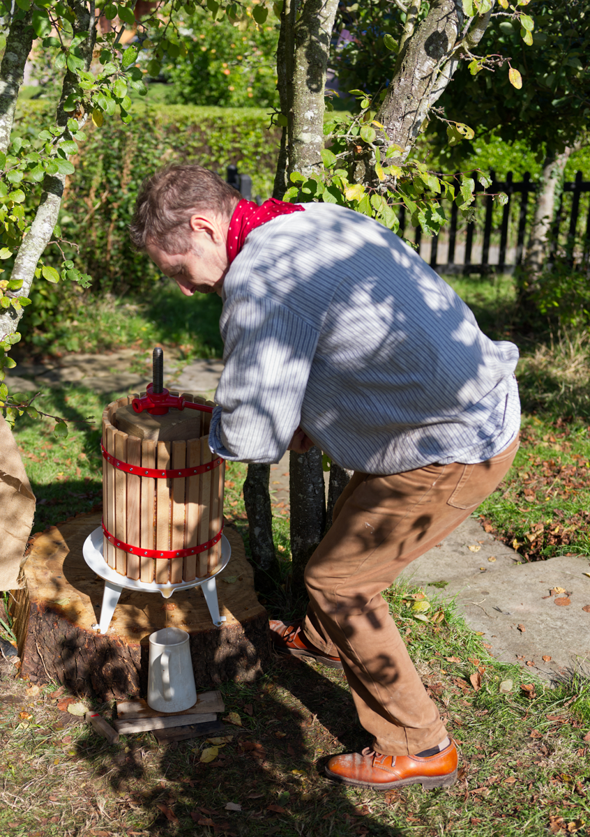 Apple pressing
