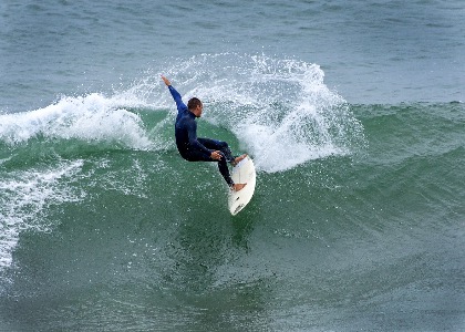 Surfer-8975