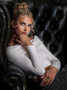 Peter Wells ARPS CPAGB BPE4 EFIAP EPSA