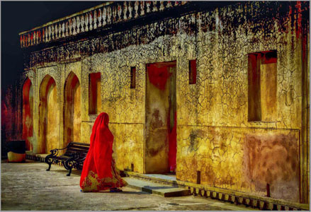 Red Dress, Amer Fort Nr Jaipur, India
