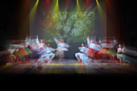 The Yunist Ensemble Is Dancing