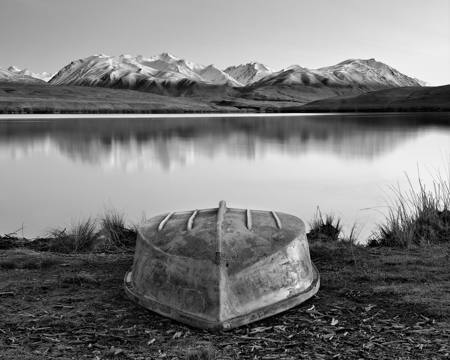 Lake Alexandrina Resting Boat 3
