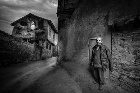 People And Old Houses