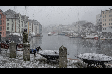 It Is Snowing  Aalesund