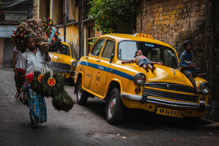 Színek Sodrásában