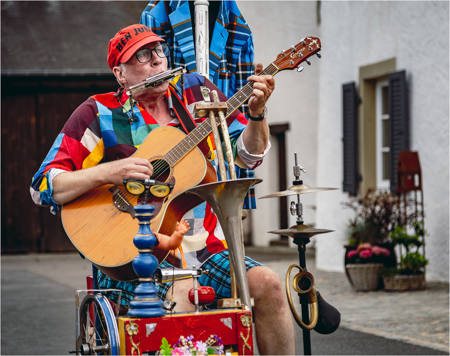 The Colorful Musician