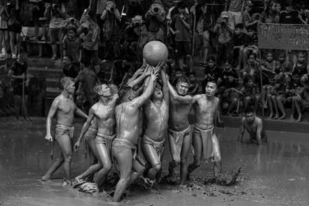 Mud Ball In Van Village