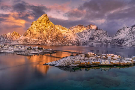 Beautiful Sakrisoy Norway