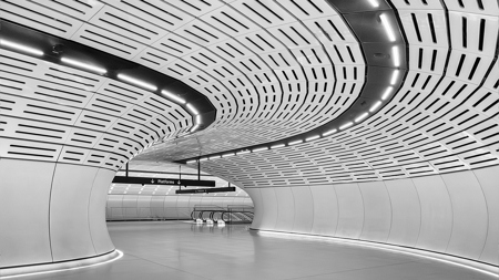 Victoria Cross Station