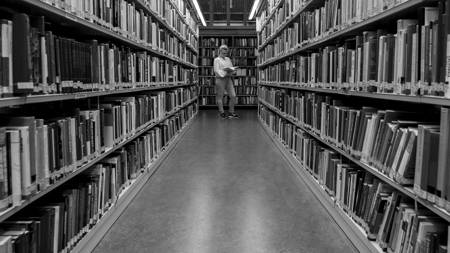 Elin In The Library BNW