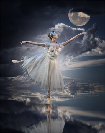 Dancing In The Moonlight