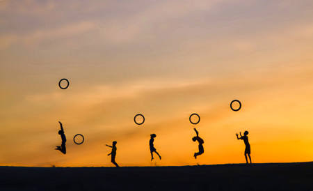 Vietnam Kinderen Spelen Hoepels Sunrise