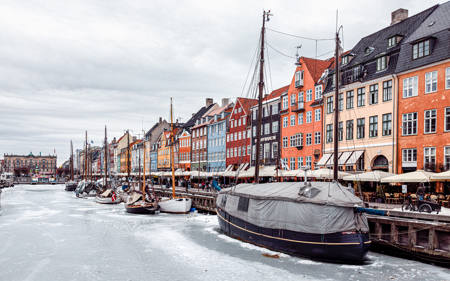 Harbour Resting In White