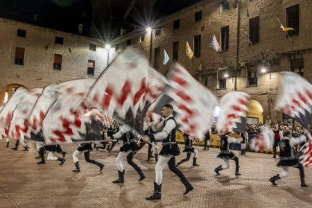 ESIBIZIONE SBANDIERATORI