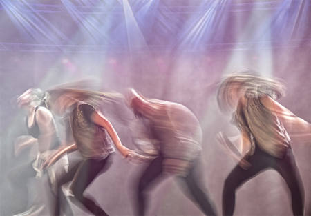 Dancing2