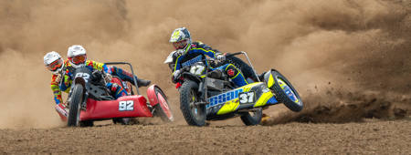 Close Racing In The Dust