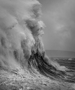 Huge Wave